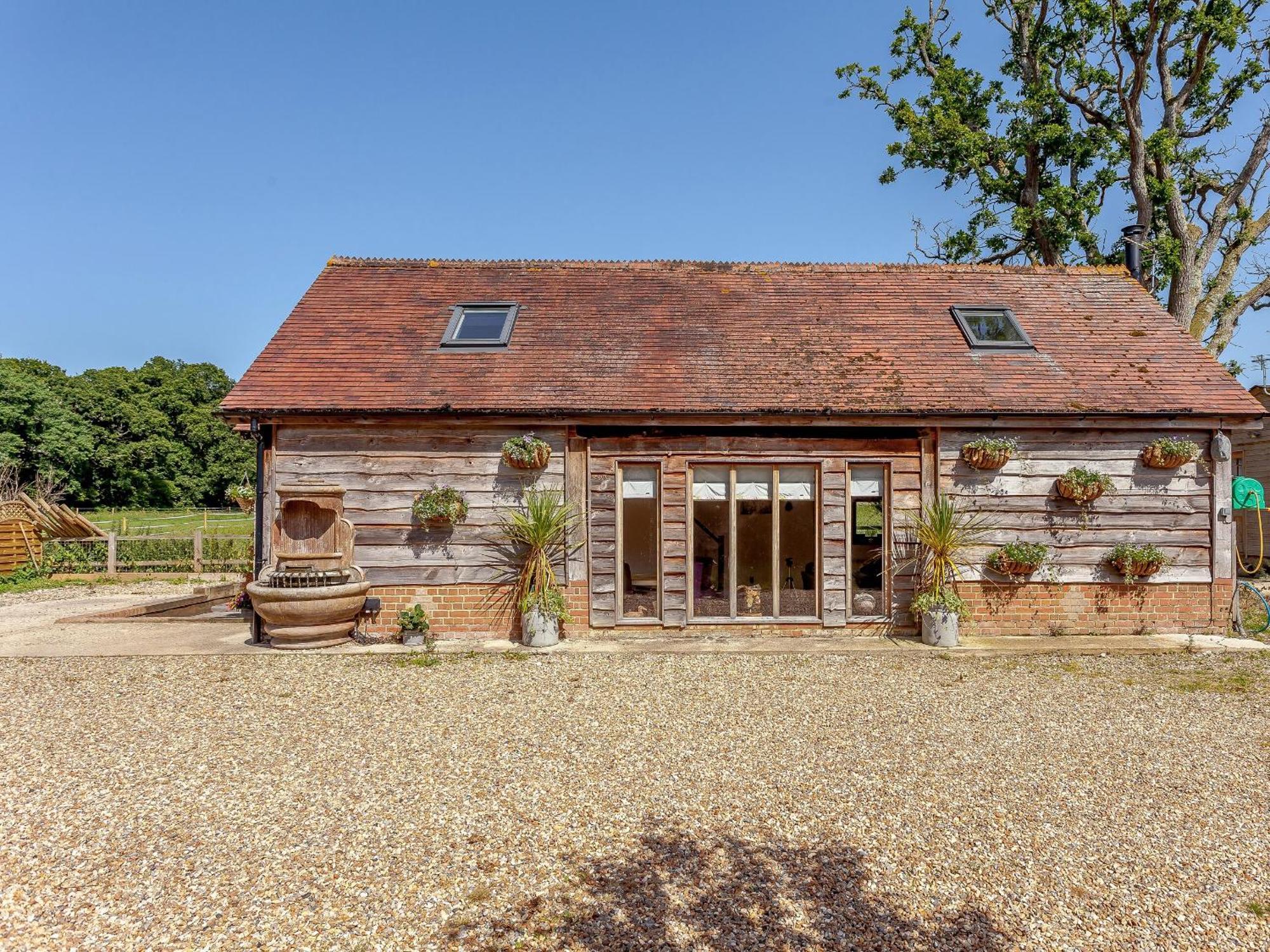 Villa The Barn Coldwaltham Exterior foto